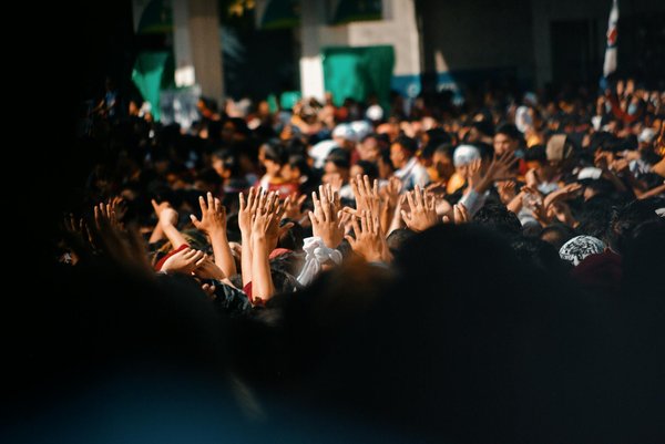 Étudiants en Médecine : Guide Ultime pour Dénicher Votre Première Opportunité Professionnelle
